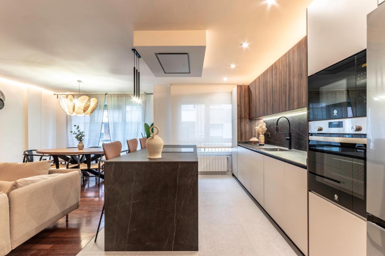 New! Lovely 4-Bedroom Loft In Bilbao Esterno foto