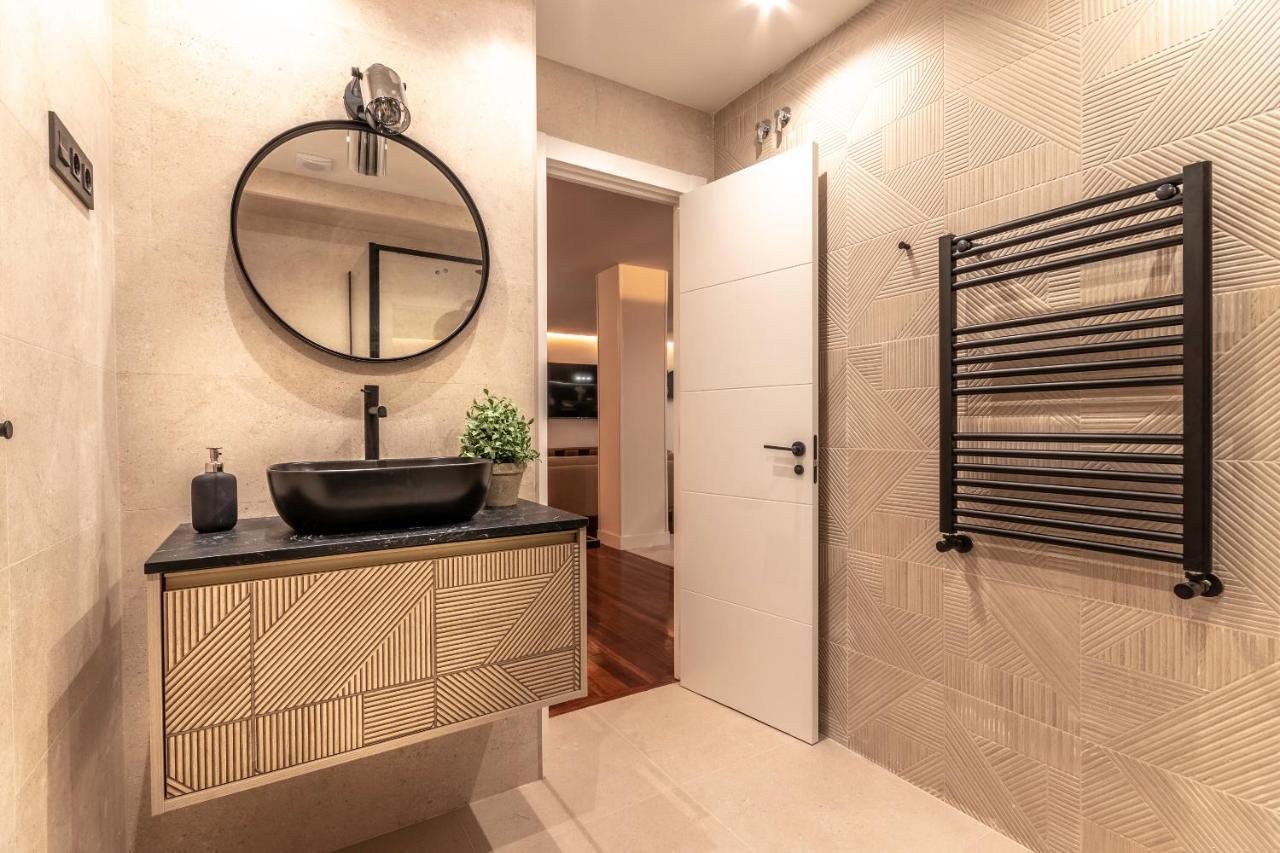 New! Lovely 4-Bedroom Loft In Bilbao Esterno foto