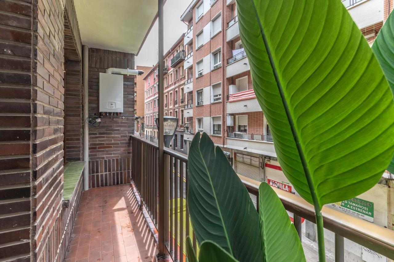 New! Lovely 4-Bedroom Loft In Bilbao Esterno foto
